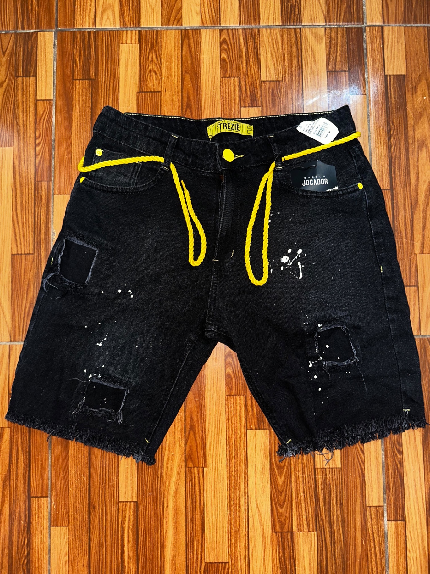 Foto do Bermuda Jogador Black Gold Splash